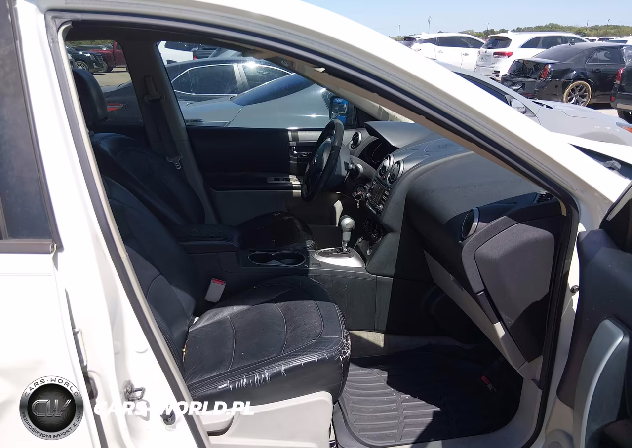 2015 Nissan Rogue Select S VIN:JN8AS5MT0FW161362 - 5