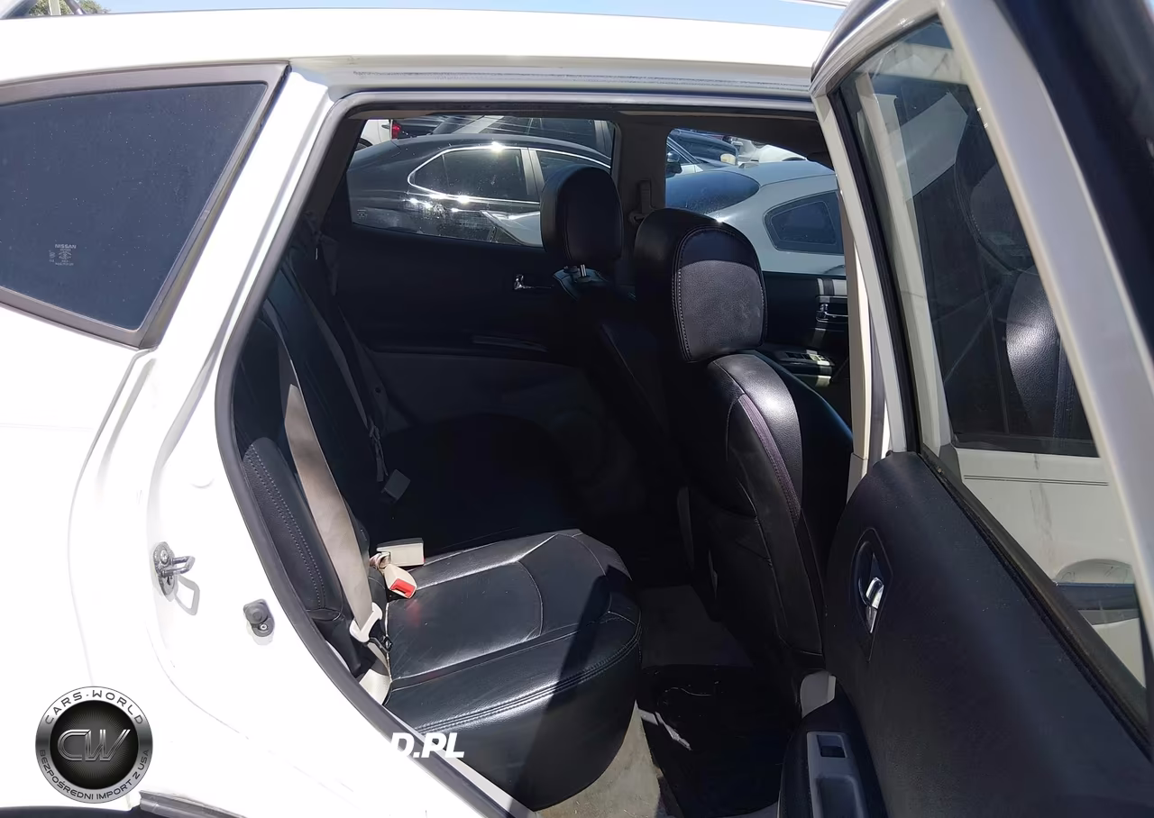 2015 Nissan Rogue Select S VIN:JN8AS5MT0FW161362 - 8