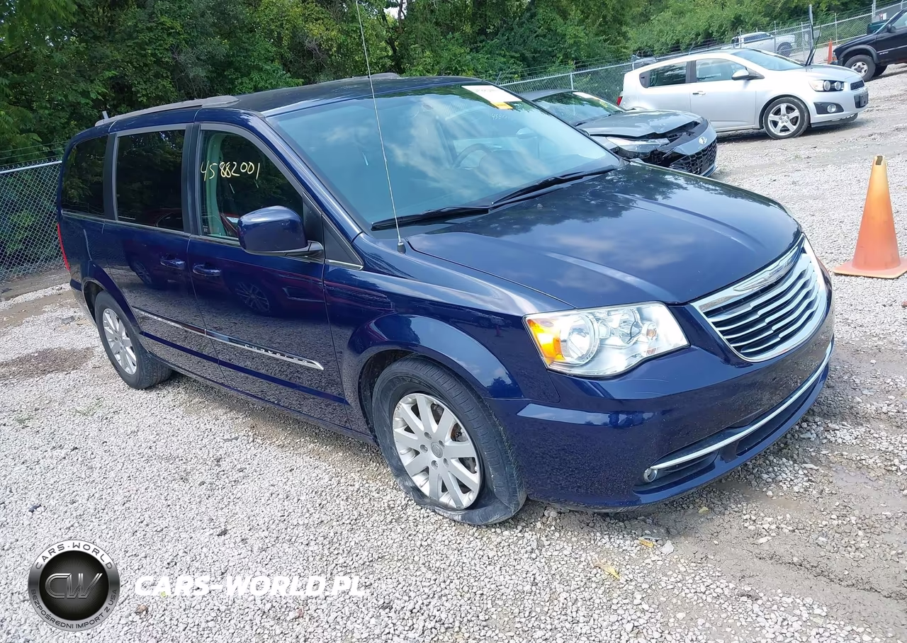 2016 Chrysler Town & Country Touring – zdjęcie 1 z 19