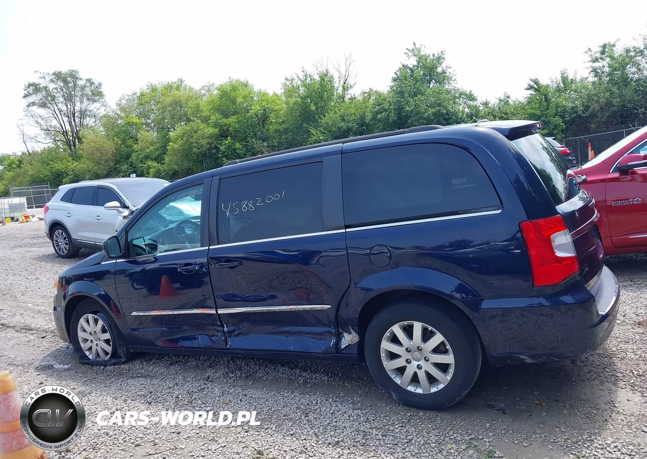 2016 Chrysler Town & Country Touring VIN:2C4RC1BG2GR173727 - 14
