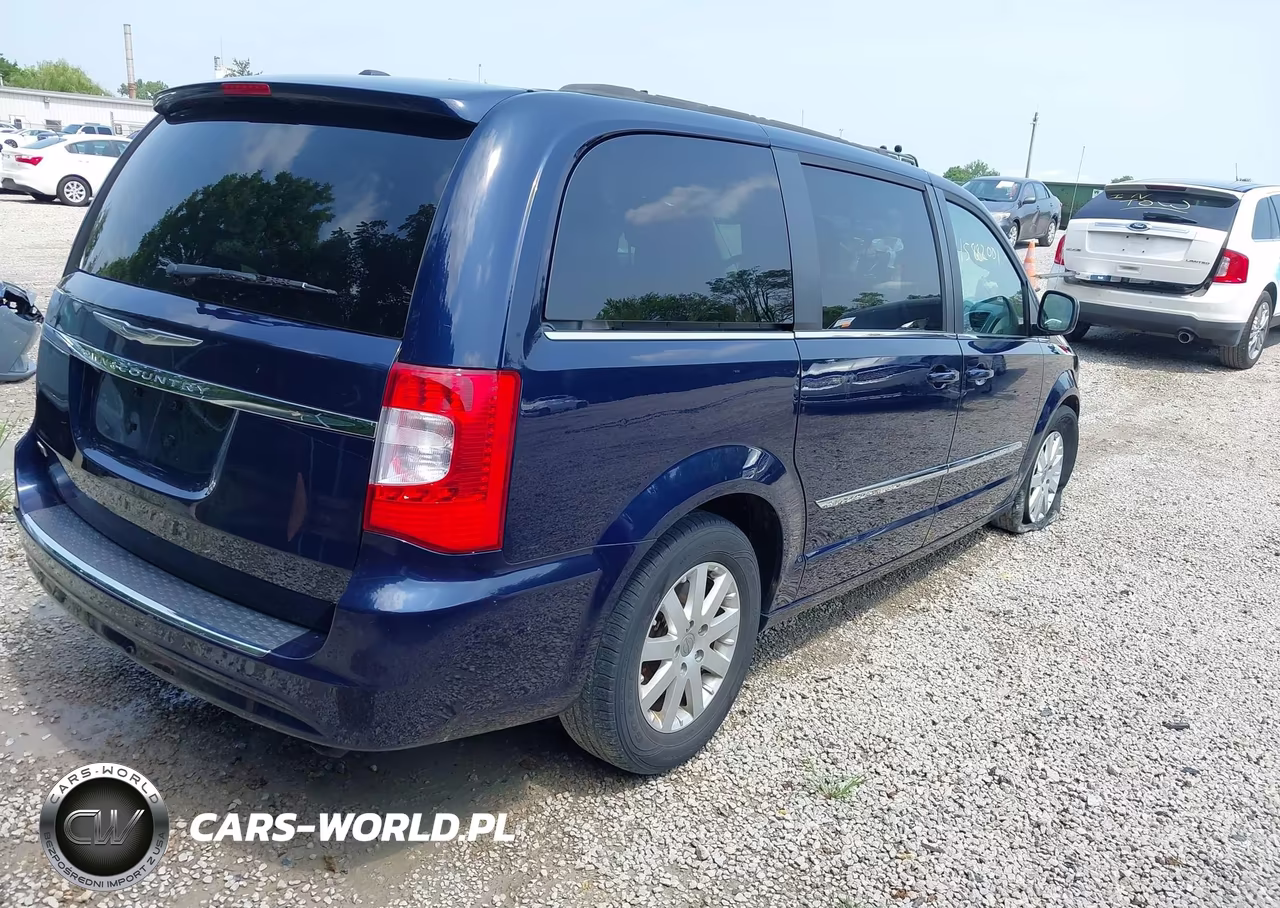 2016 Chrysler Town & Country Touring VIN:2C4RC1BG2GR173727 - 4