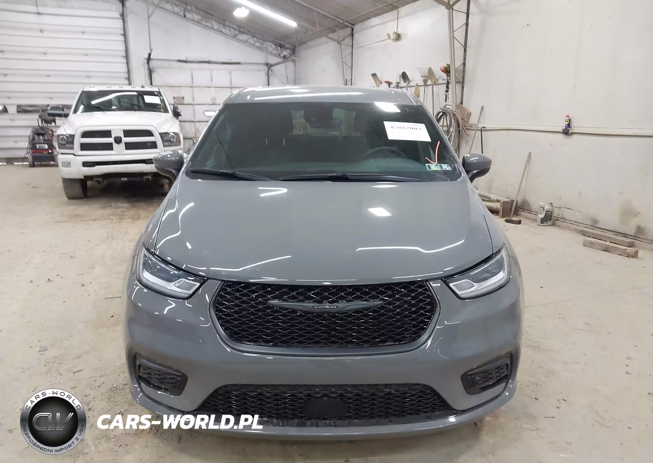 2023 Chrysler Pacifica Hybrid Touring L VIN:2C4RC1L77PR609177 - 11