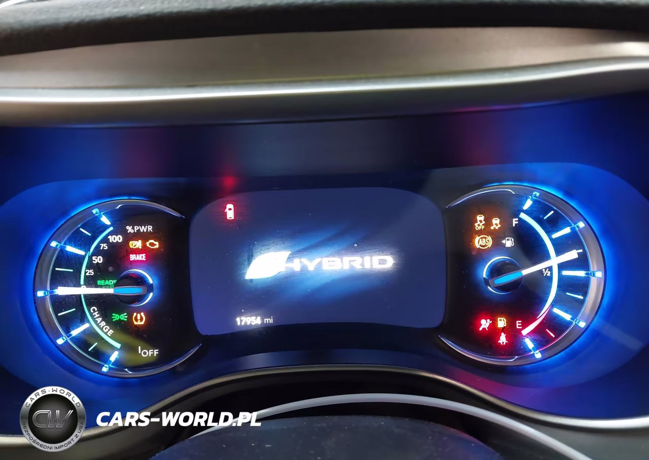 2023 Chrysler Pacifica Hybrid Touring L VIN:2C4RC1L77PR609177 - 6