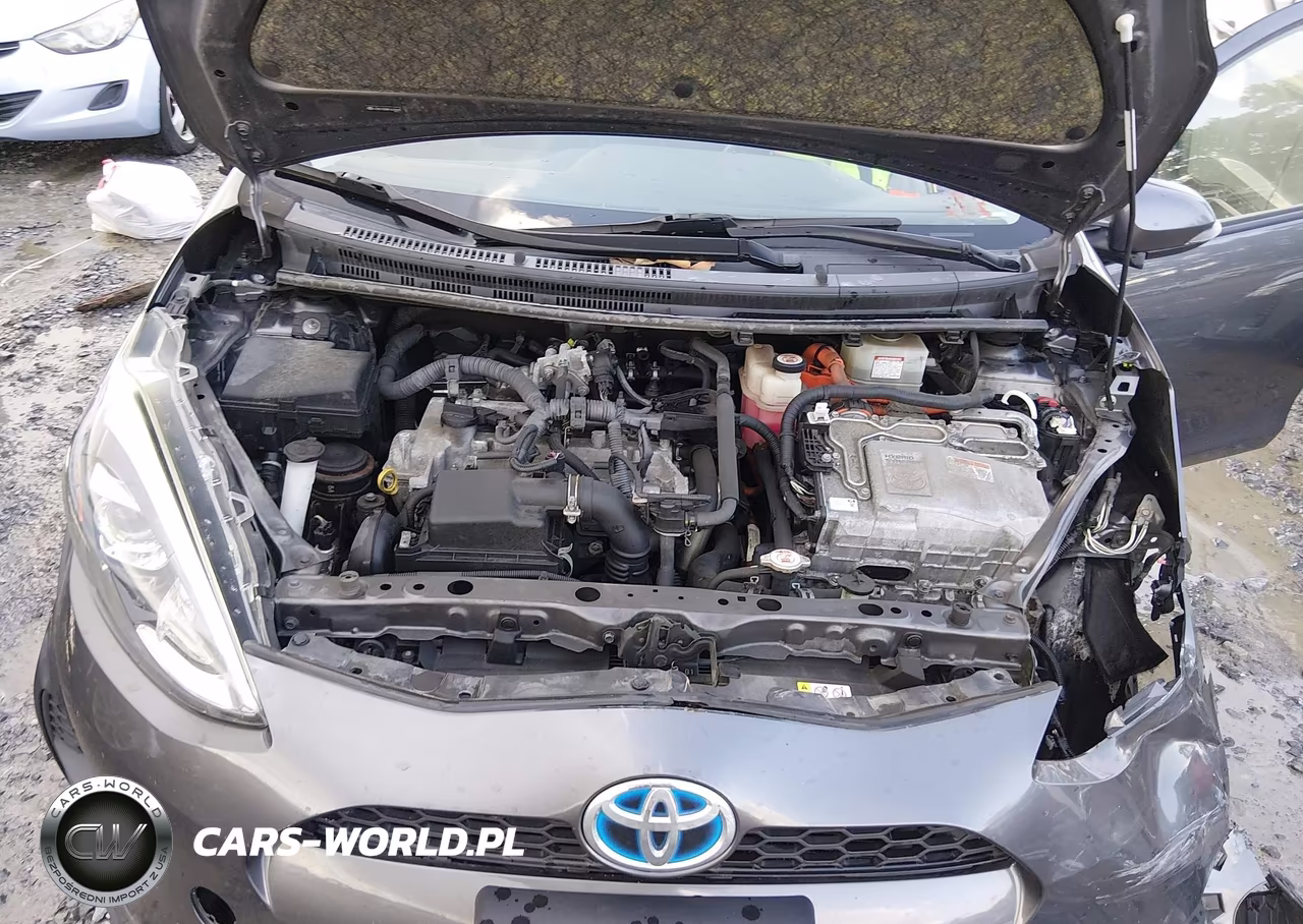 2019 Toyota Prius C Le VIN:JTDKDTB38K1623644 - 10