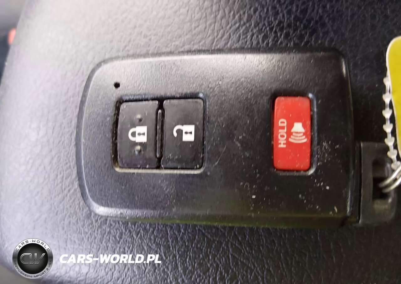 2019 Toyota Prius C Le VIN:JTDKDTB38K1623644 - 11