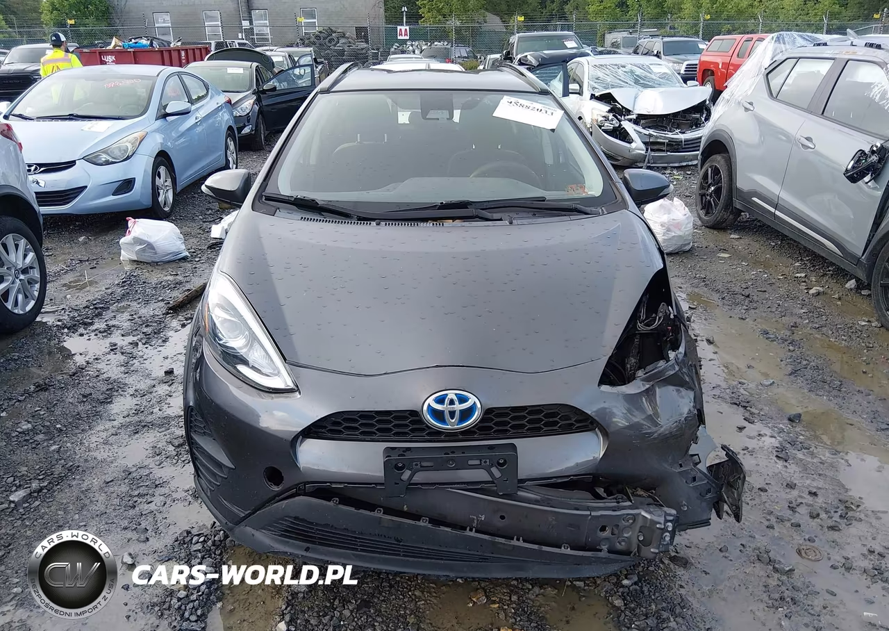 2019 Toyota Prius C Le VIN:JTDKDTB38K1623644 - 13