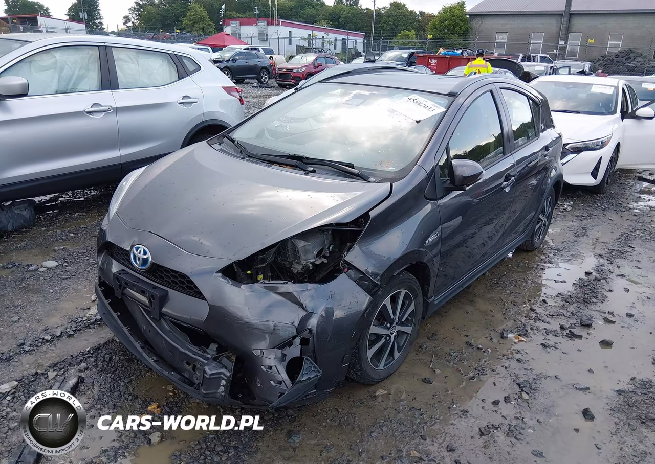 2019 Toyota Prius C Le VIN:JTDKDTB38K1623644 - 6