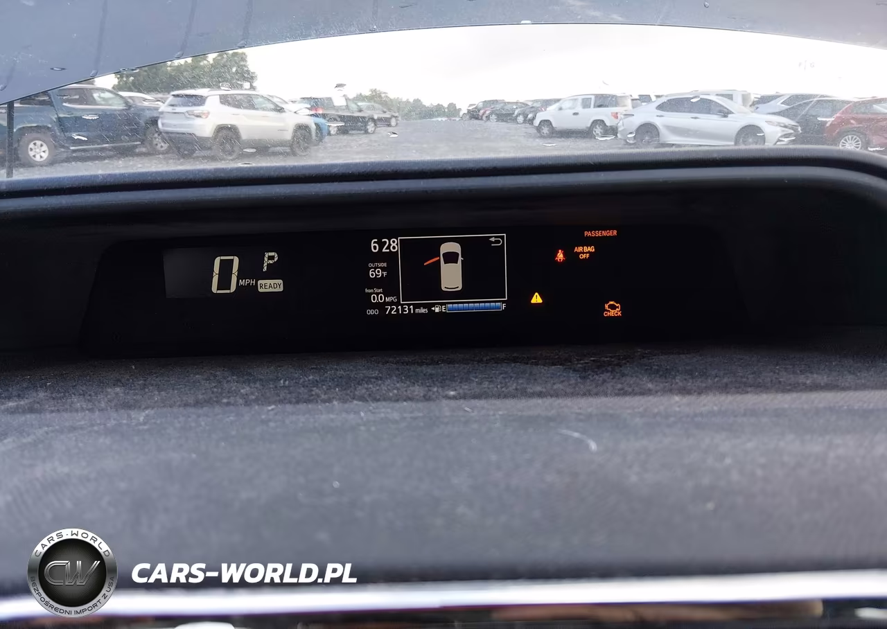 2019 Toyota Prius C Le VIN:JTDKDTB38K1623644 - 7