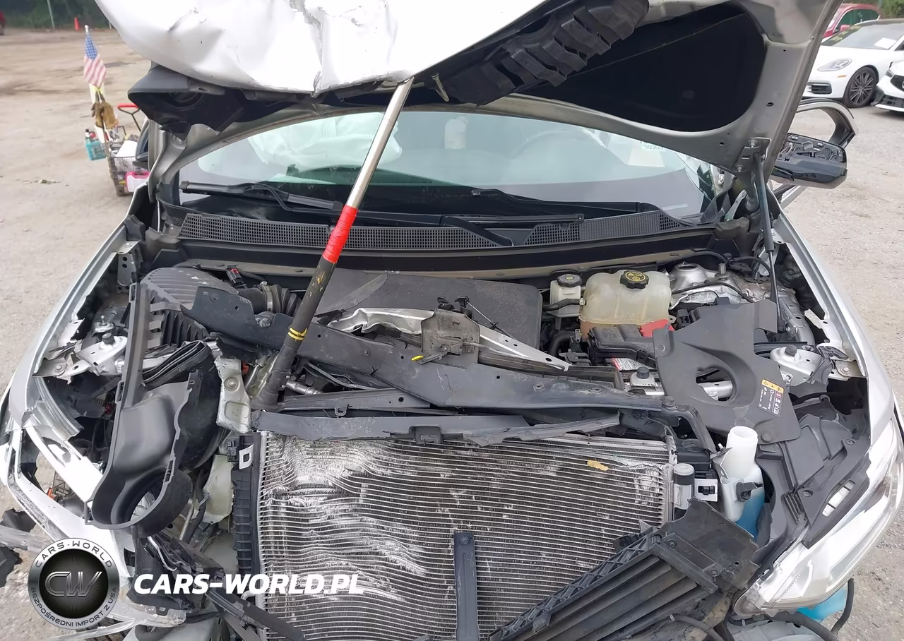 2018 Chevrolet Traverse Ls VIN:1GNERFKW3JJ258659 - 10