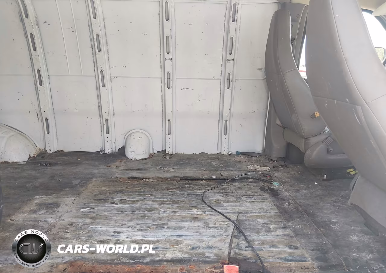 2018 Chevrolet Express 2500 Work Van VIN:1GCWGBFP6J1273316 - 8