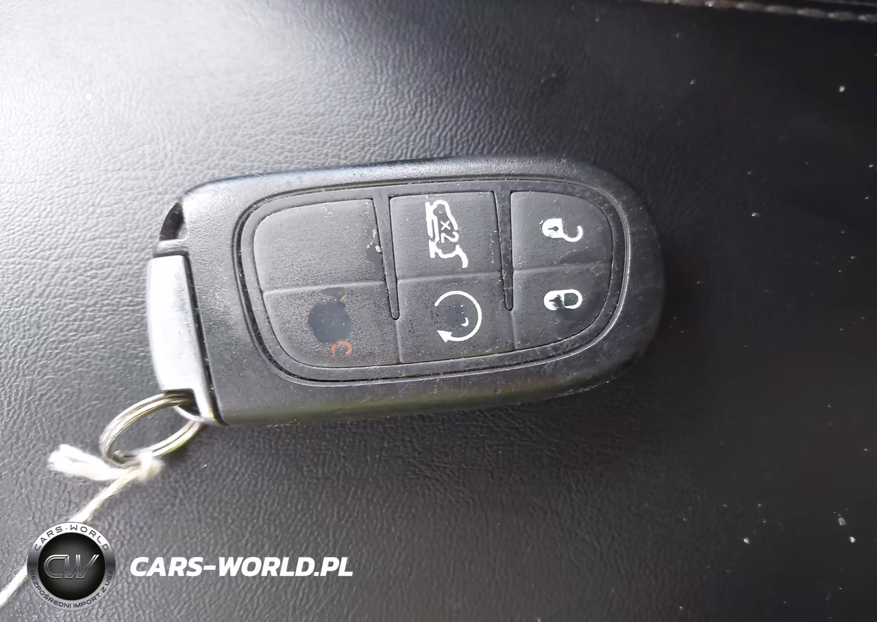 2021 Jeep Cherokee High Altitude 4X4 VIN:1C4PJMDN2MD165829 - 11