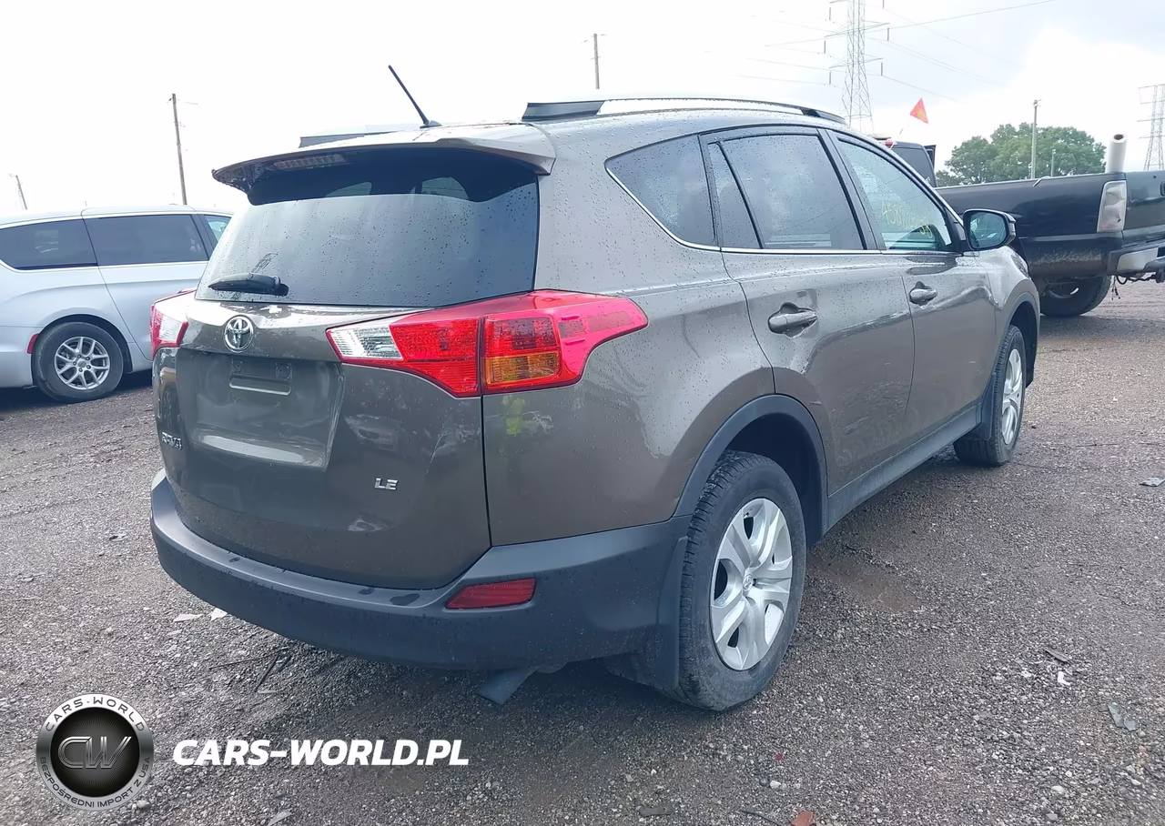 2015 Toyota Rav4 Le VIN:2T3ZFREV8FW200658 - 4