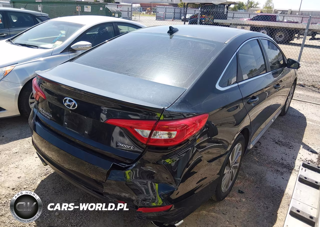 2015 Hyundai Sonata Sport VIN:5NPE34AF7FH098060 - 4