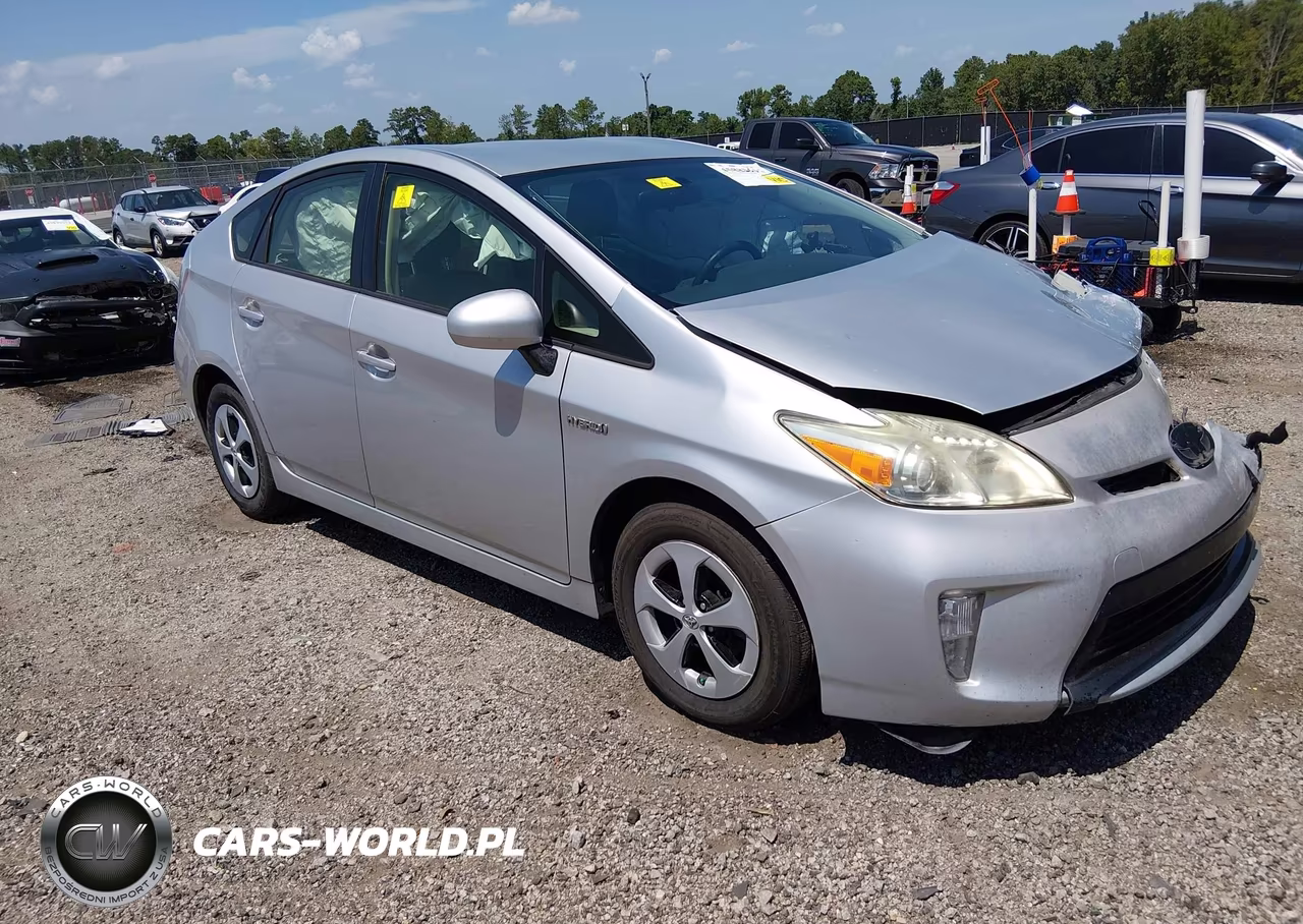 2014 Toyota Prius Two – zdjęcie 1 z 17