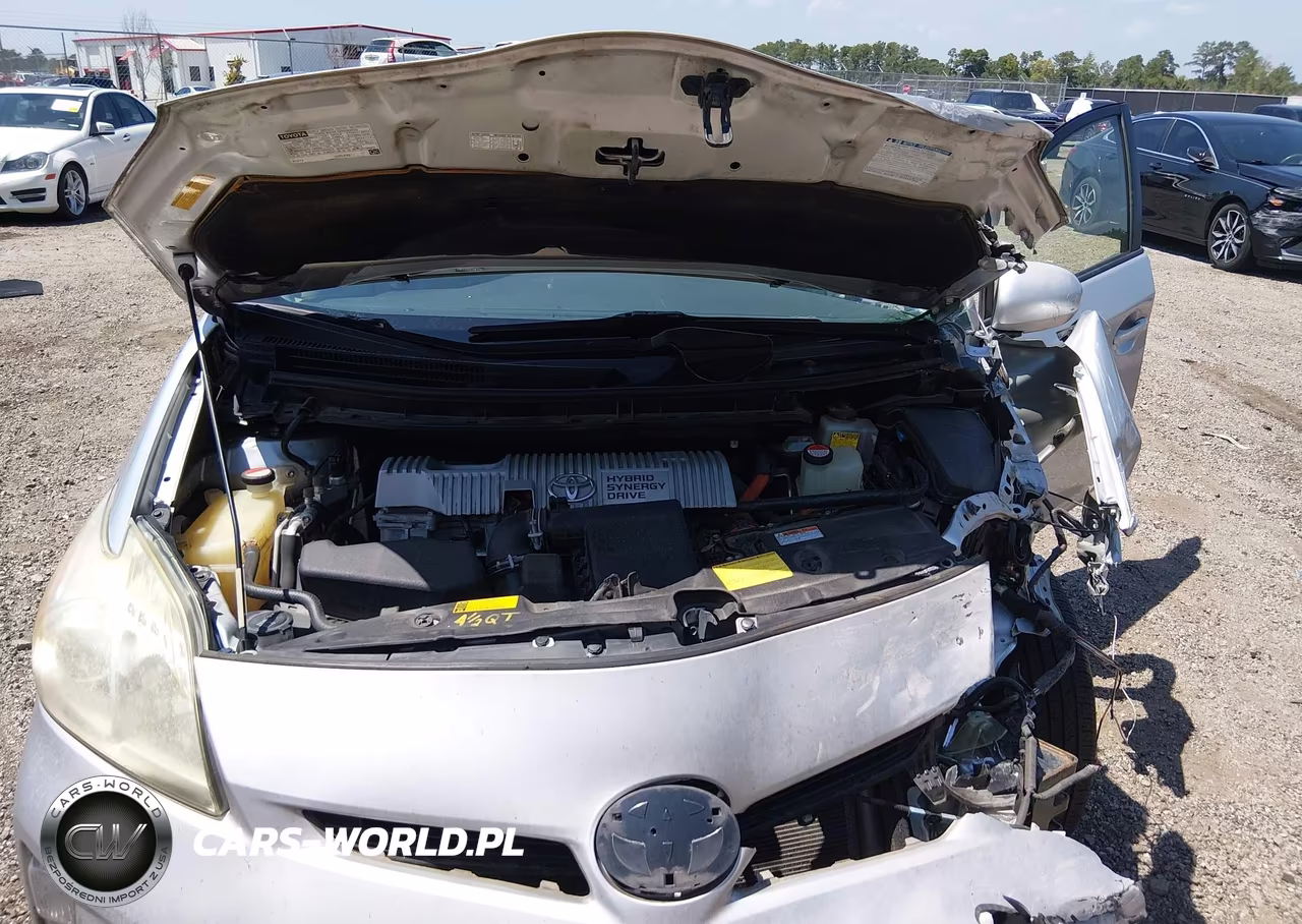 2014 Toyota Prius Two VIN:JTDKN3DU2E0375758 - 10