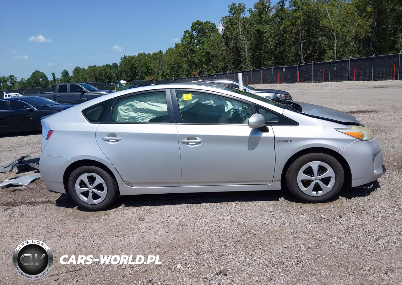 2014 Toyota Prius Two VIN:JTDKN3DU2E0375758 - 14