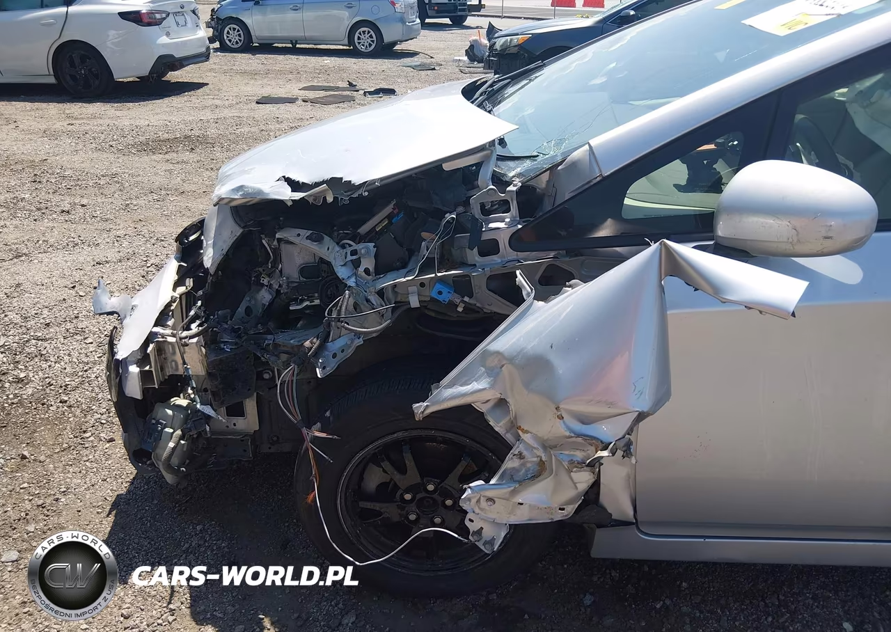 2014 Toyota Prius Two VIN:JTDKN3DU2E0375758 - 6