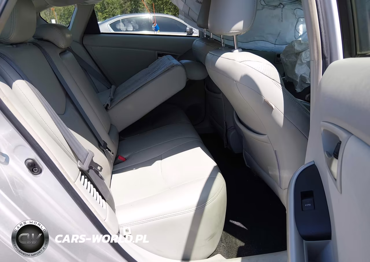 2014 Toyota Prius Two VIN:JTDKN3DU2E0375758 - 8