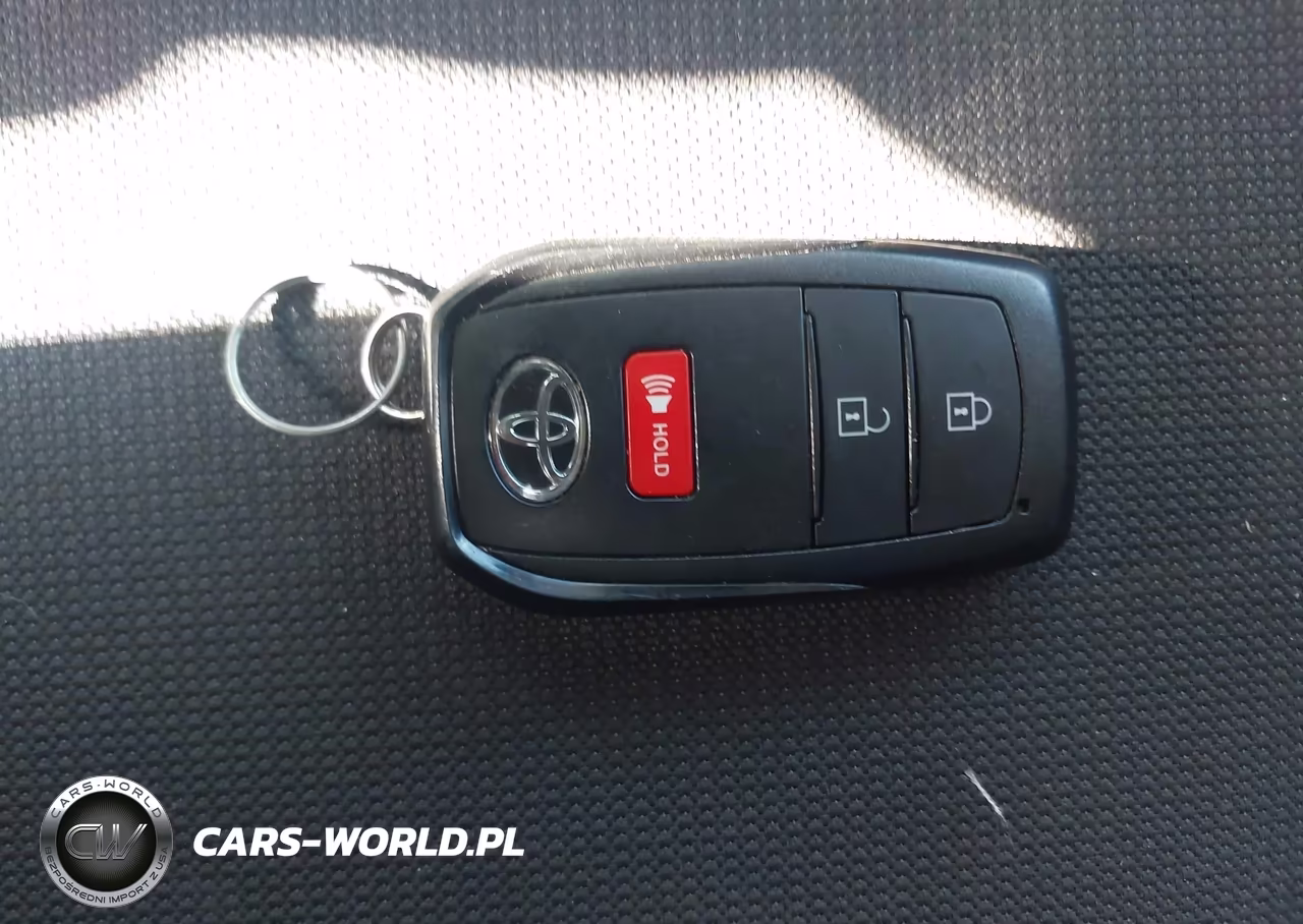 2026 Toyota Corolla Cross Le VIN:7MUCAAAG4TV188041 - 11