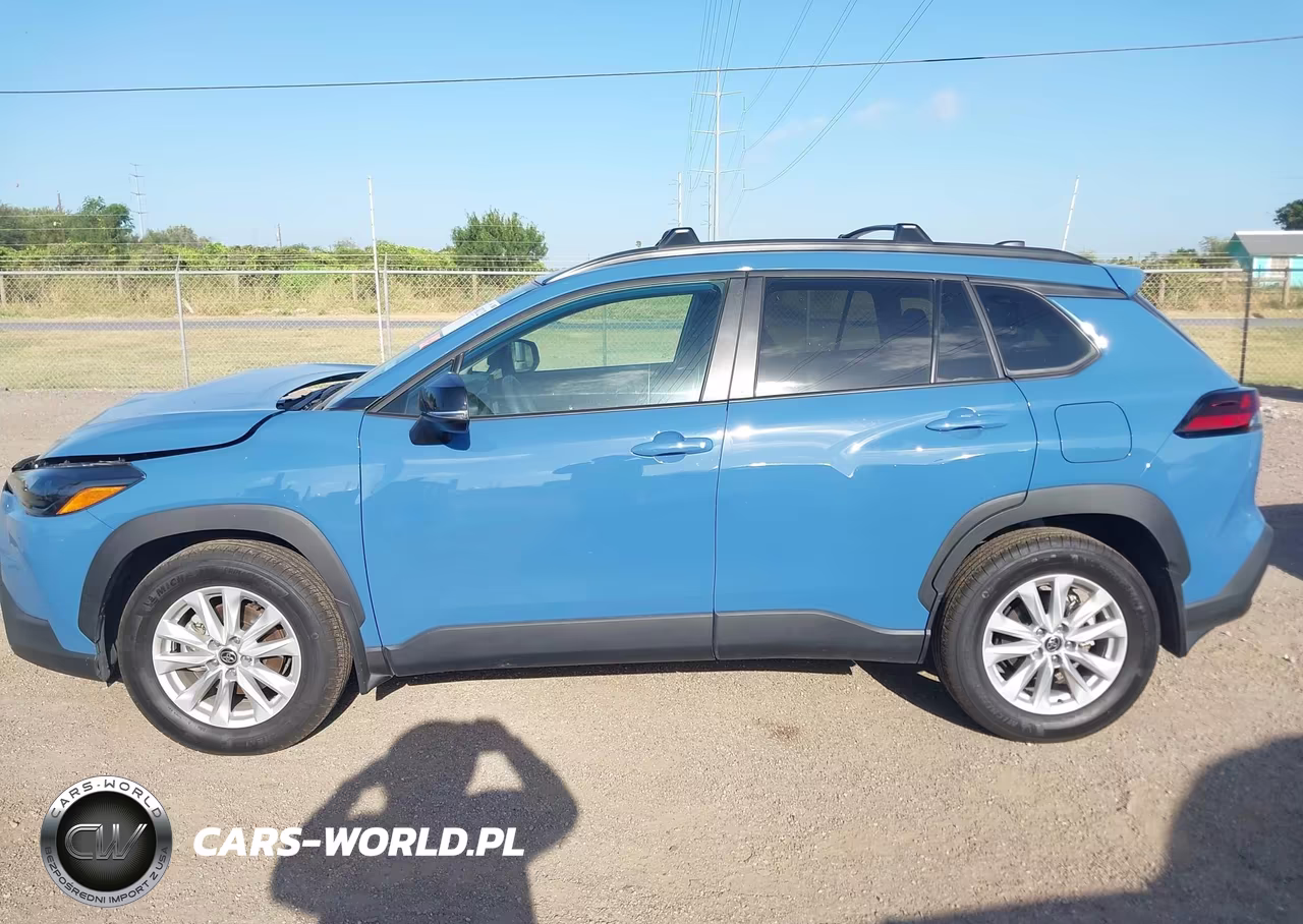 2026 Toyota Corolla Cross Le VIN:7MUCAAAG4TV188041 - 14