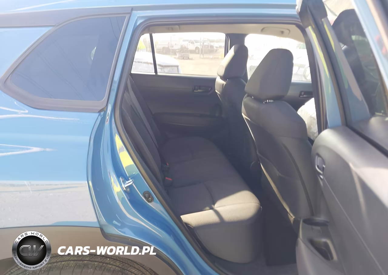 2026 Toyota Corolla Cross Le VIN:7MUCAAAG4TV188041 - 8
