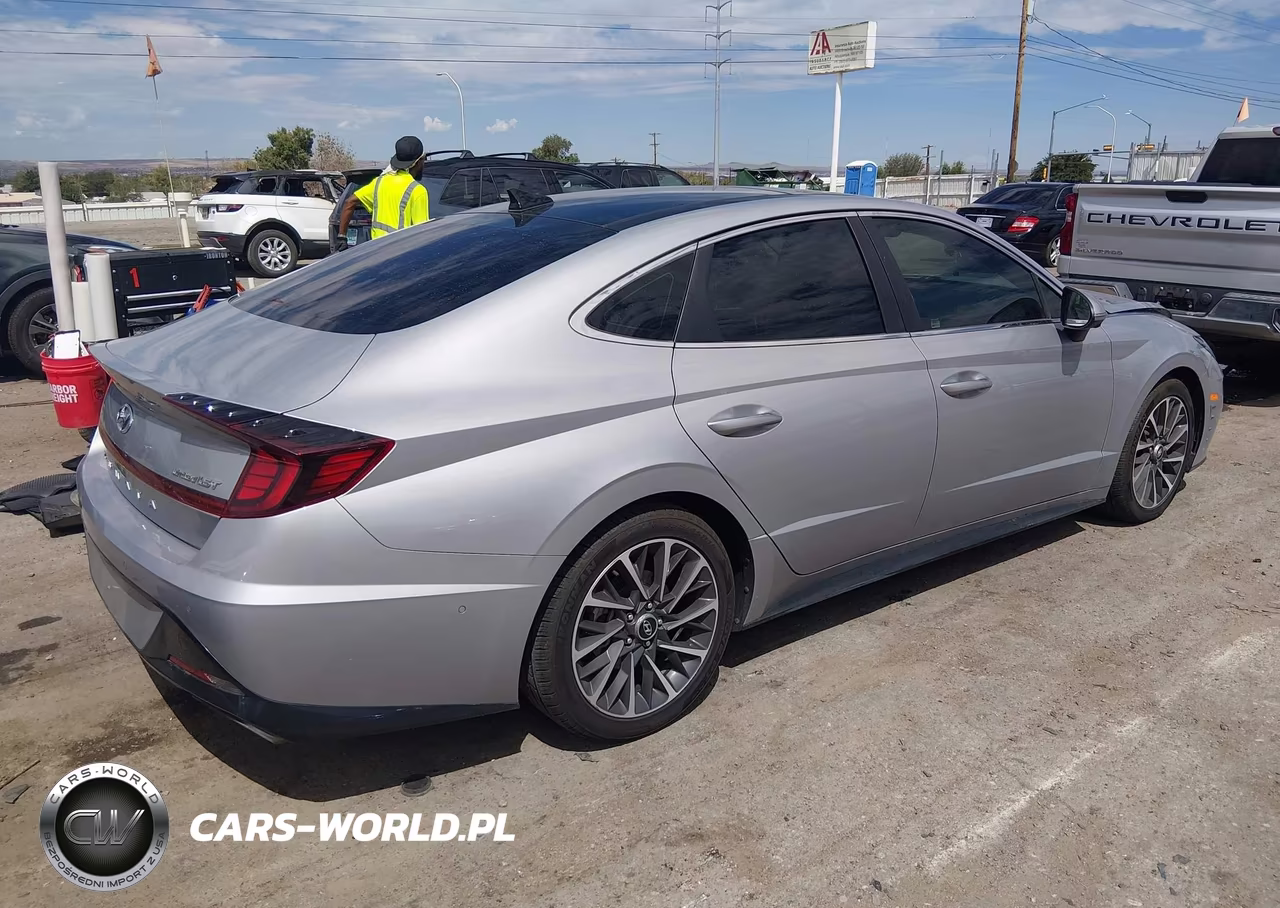 2023 Hyundai Sonata Limited VIN:KMHL34J27PA329449 - 4