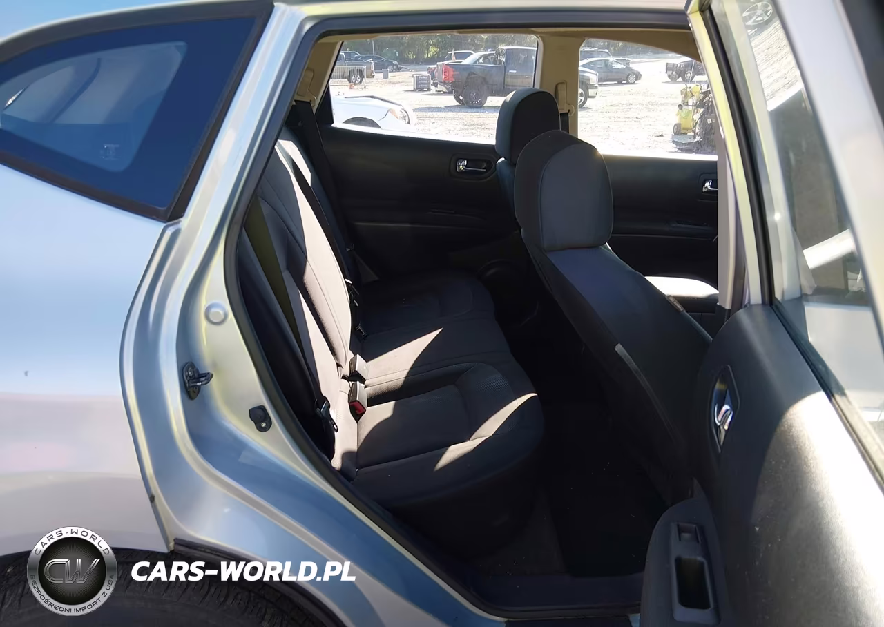 2015 Nissan Rogue Select S VIN:JN8AS5MV3FW255642 - 8