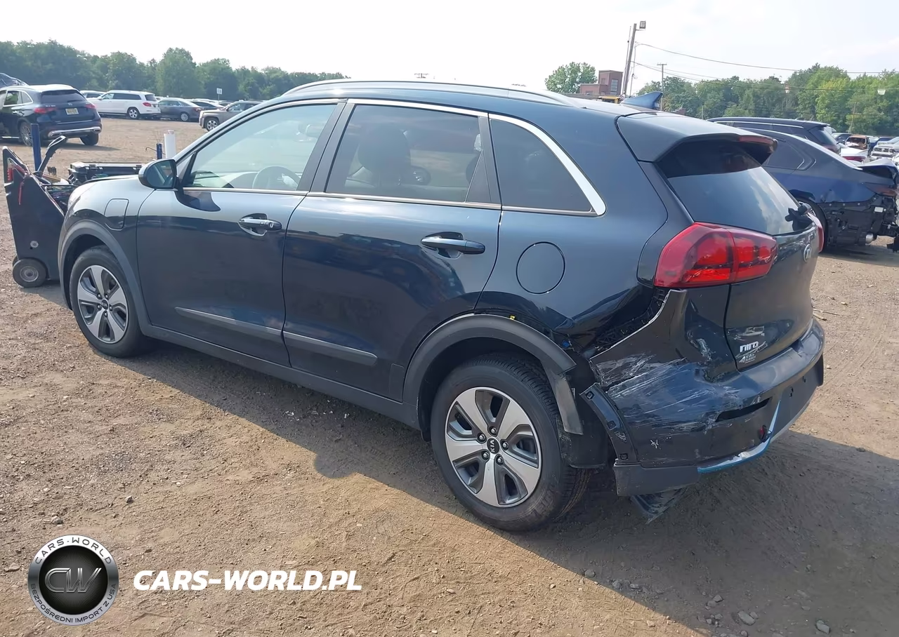 2018 Kia Niro Plug-In Hybrid Lx VIN:KNDCM3LD6J5203948 - 3
