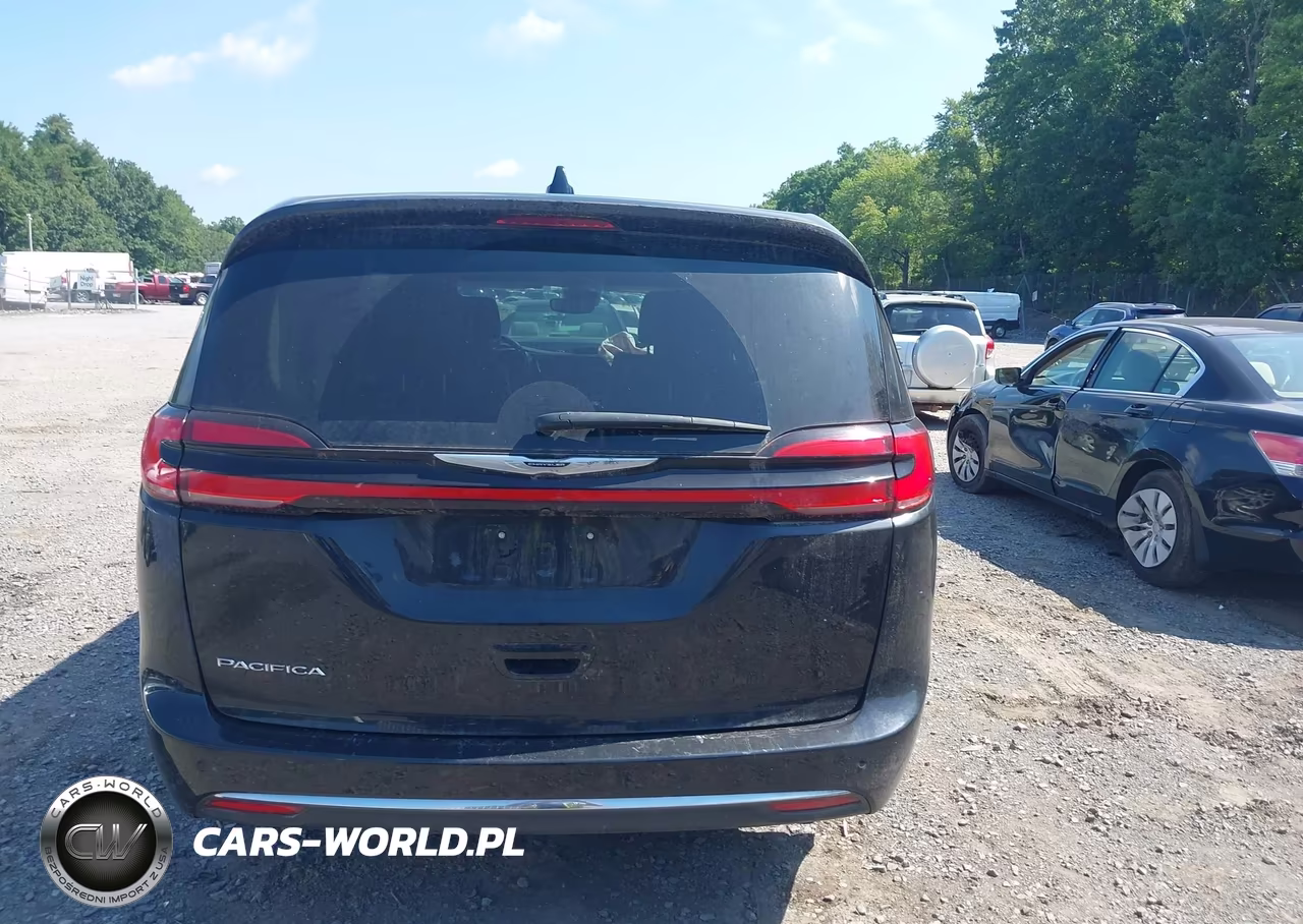 2023 Chrysler Pacifica Touring L VIN:2C4RC1BG7PR607558 - 16