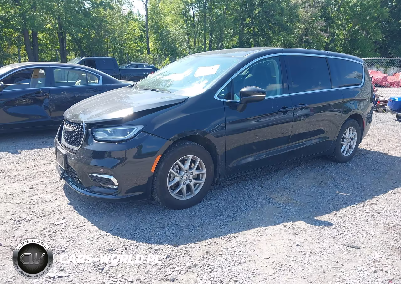 2023 Chrysler Pacifica Touring L VIN:2C4RC1BG7PR607558 - 2