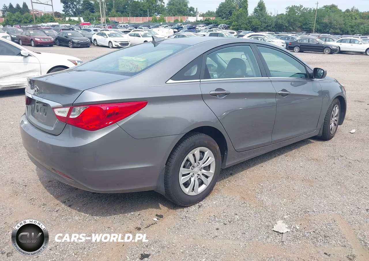 2011 Hyundai Sonata Gls VIN:5NPEB4AC2BH111302 - 4