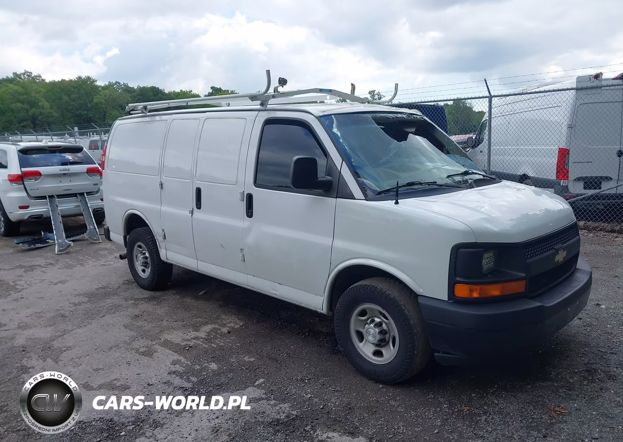 2015 Chevrolet Express 2500 Work Van – zdjęcie 1 z 18