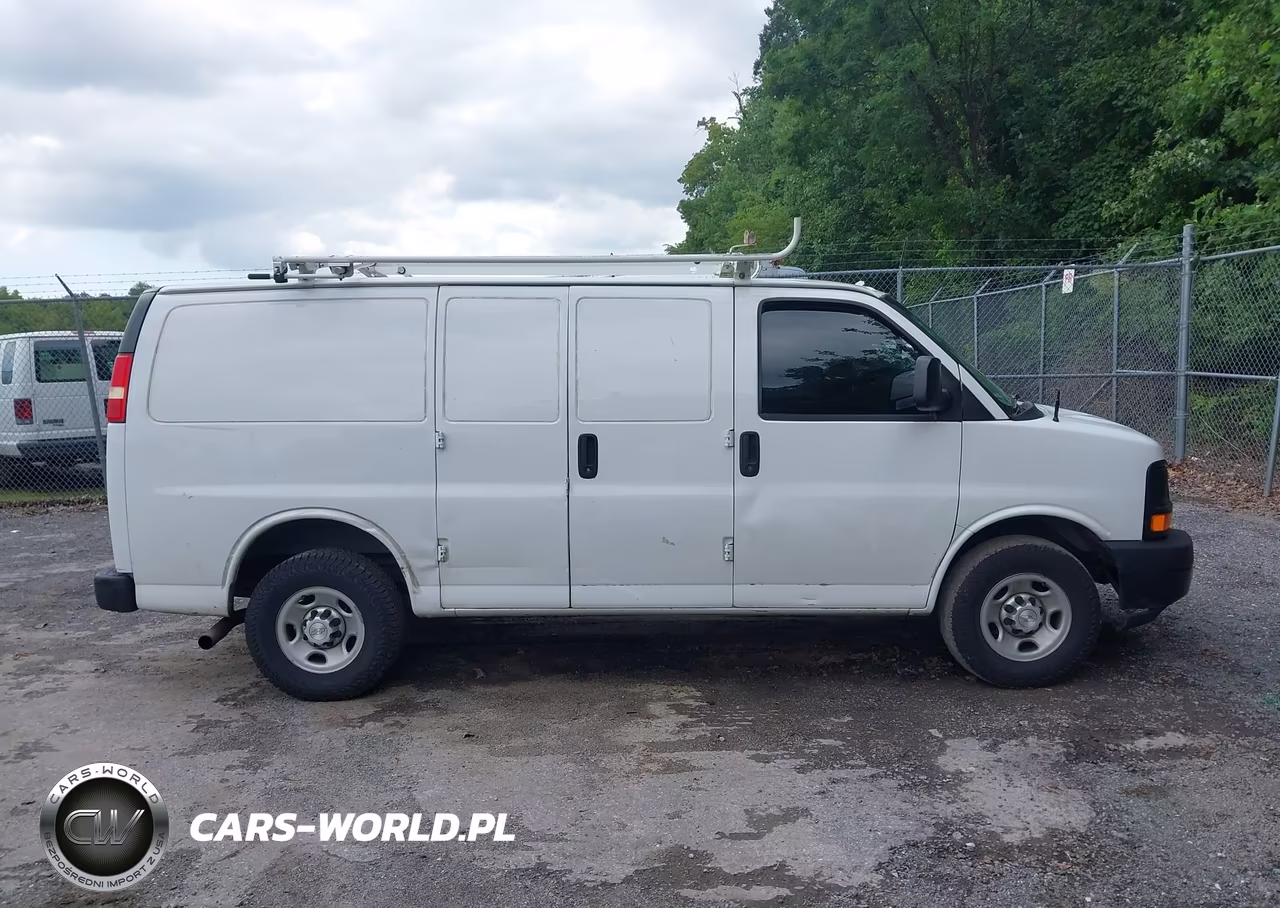 2015 Chevrolet Express 2500 Work Van VIN:1GCWGFCF1F1191343 - 13