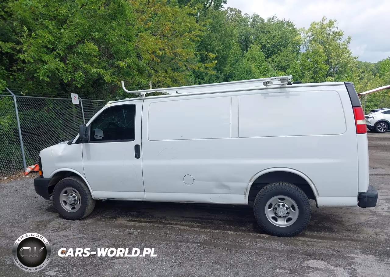 2015 Chevrolet Express 2500 Work Van VIN:1GCWGFCF1F1191343 - 14