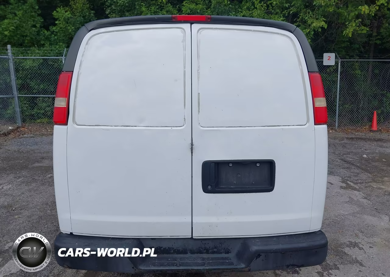 2015 Chevrolet Express 2500 Work Van VIN:1GCWGFCF1F1191343 - 16