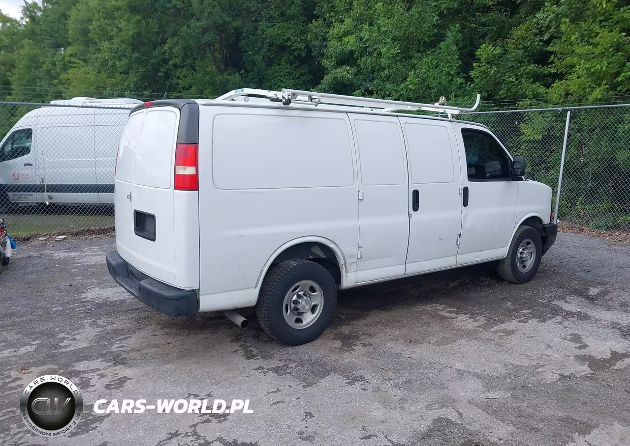 2015 Chevrolet Express 2500 Work Van VIN:1GCWGFCF1F1191343 - 4