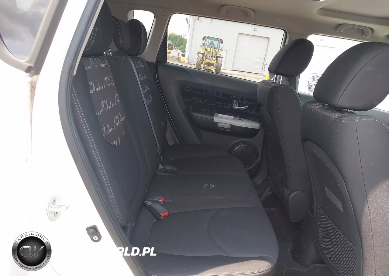 2012 Kia Soul + VIN:KNDJT2A63C7366265 - 8