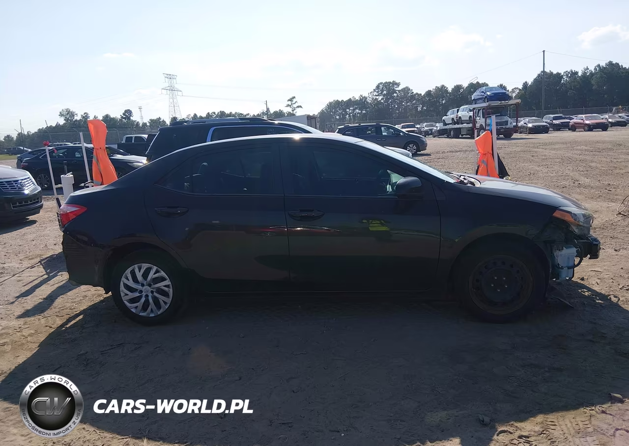 2019 Toyota Corolla Le VIN:5YFBURHEXKP868579 - 14