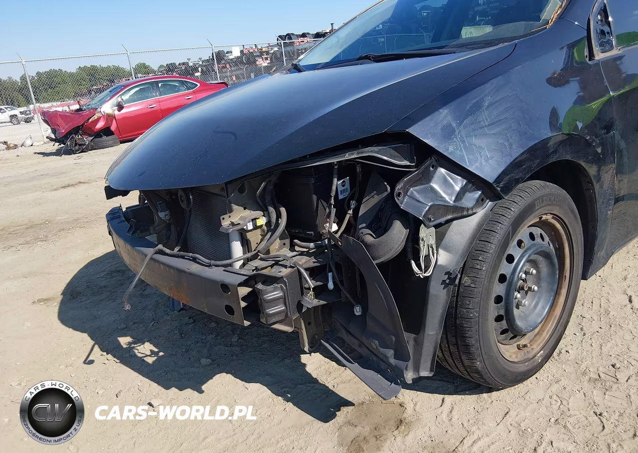 2019 Toyota Corolla Le VIN:5YFBURHEXKP868579 - 19