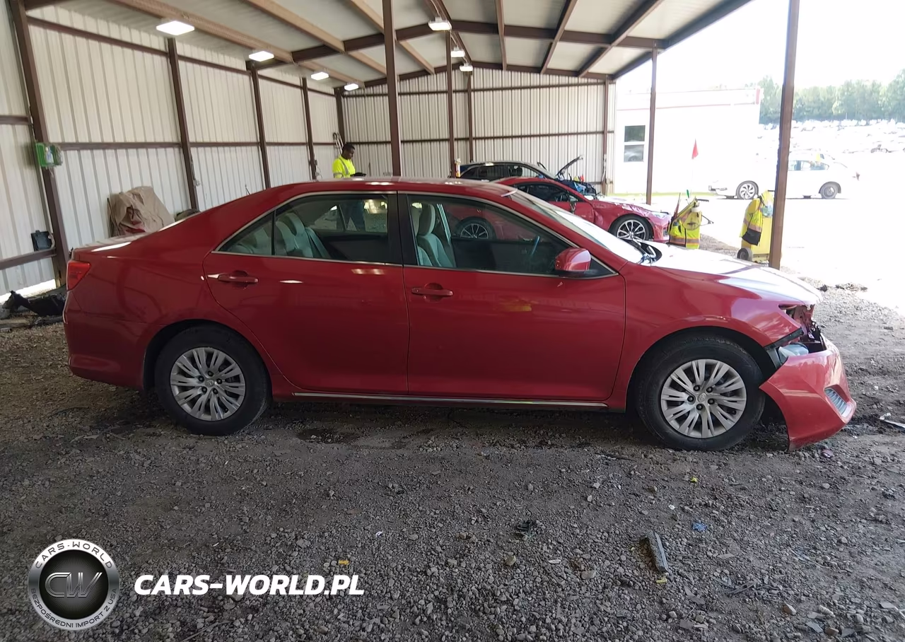 2013 Toyota Camry Le VIN:4T1BF1FK2DU689815 - 14