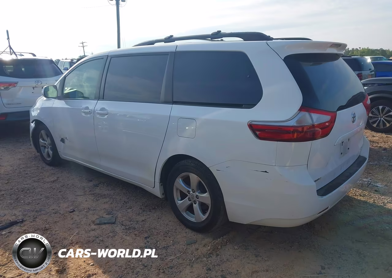 2015 Toyota Sienna Le 8 Passenger VIN:5TDKK3DC7FS624117 - 3