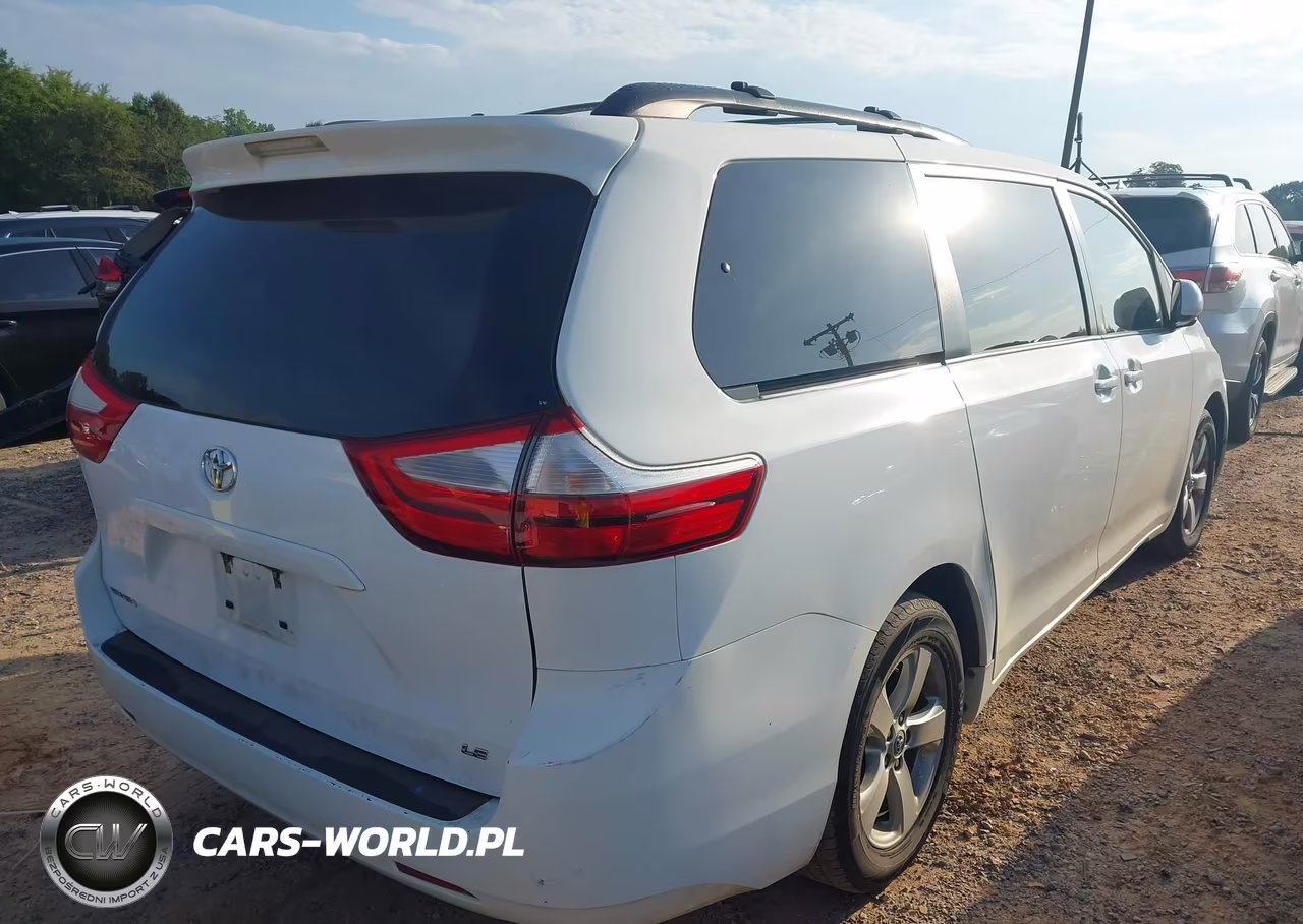 2015 Toyota Sienna Le 8 Passenger VIN:5TDKK3DC7FS624117 - 4