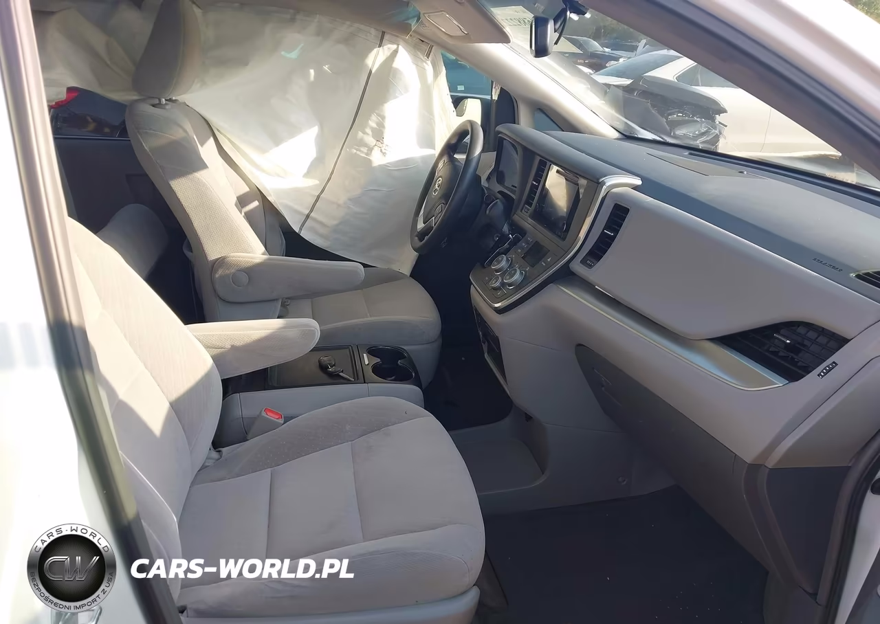2015 Toyota Sienna Le 8 Passenger VIN:5TDKK3DC7FS624117 - 5