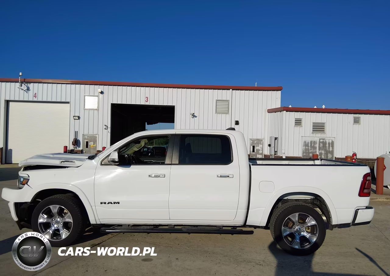 2021 Ram 1500 Laramie 4X4 5'7 Box VIN:1C6SRFJT4MN635278 - 10
