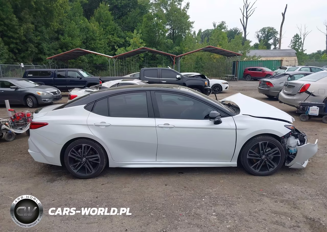 2025 Toyota Camry Xse VIN:4T1DAACK9SU173931 - 13