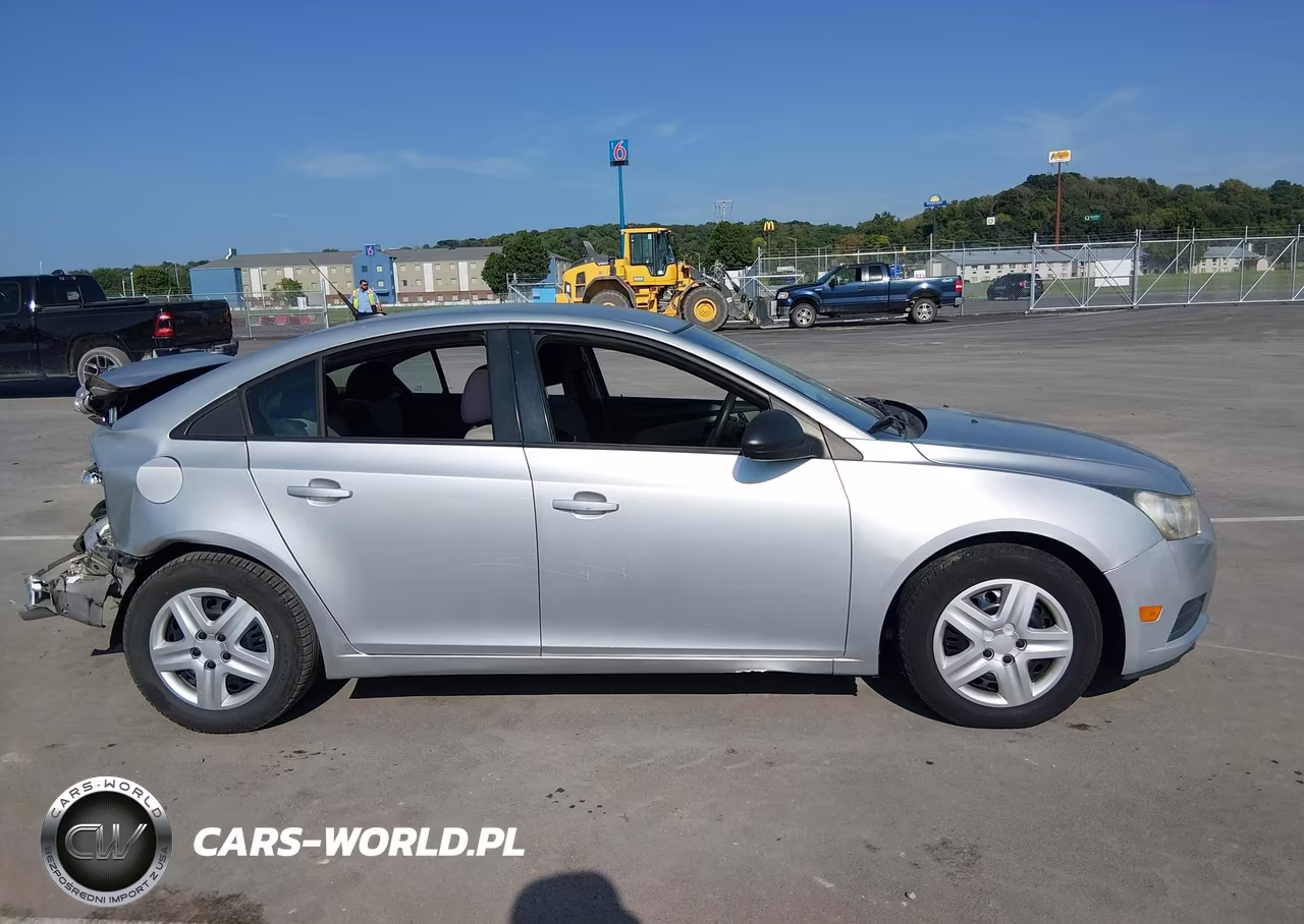2014 Chevrolet Cruze Ls Manual VIN:1G1PB5SG1E7328860 - 13