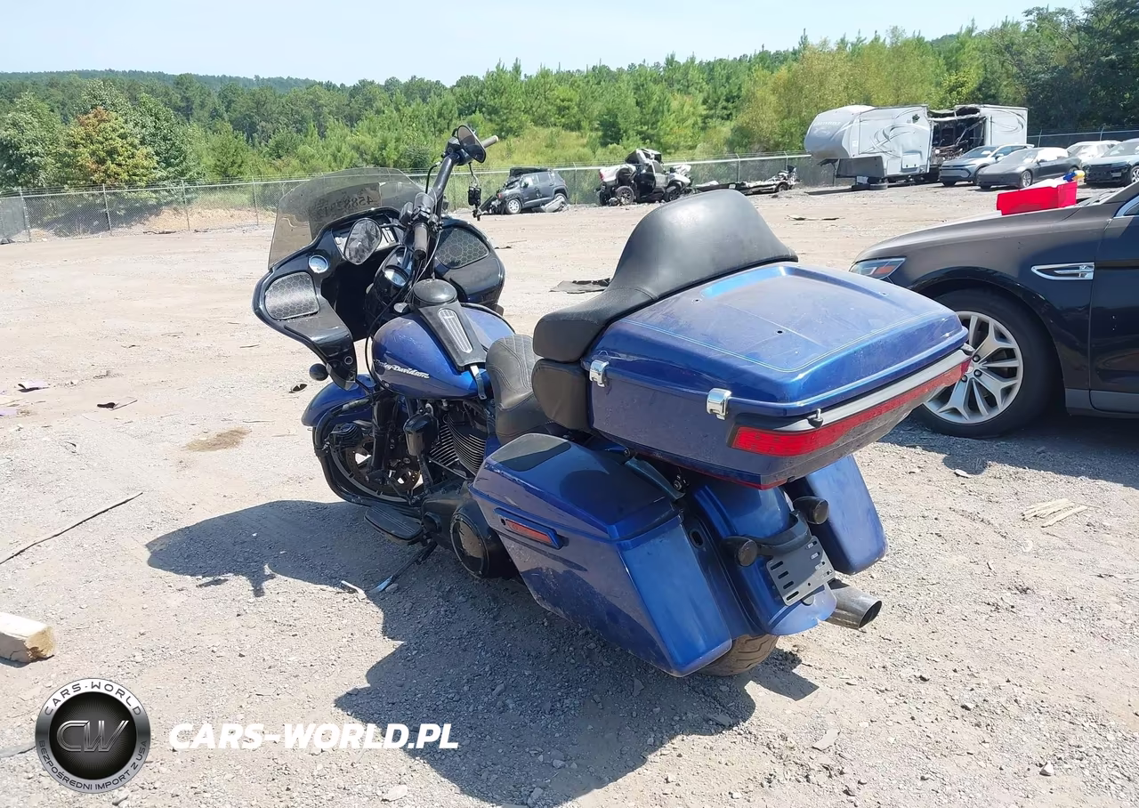 2017 Harley-Davidson Fltrxs Road Glide Special VIN:1HD1KTC37HB634670 - 3