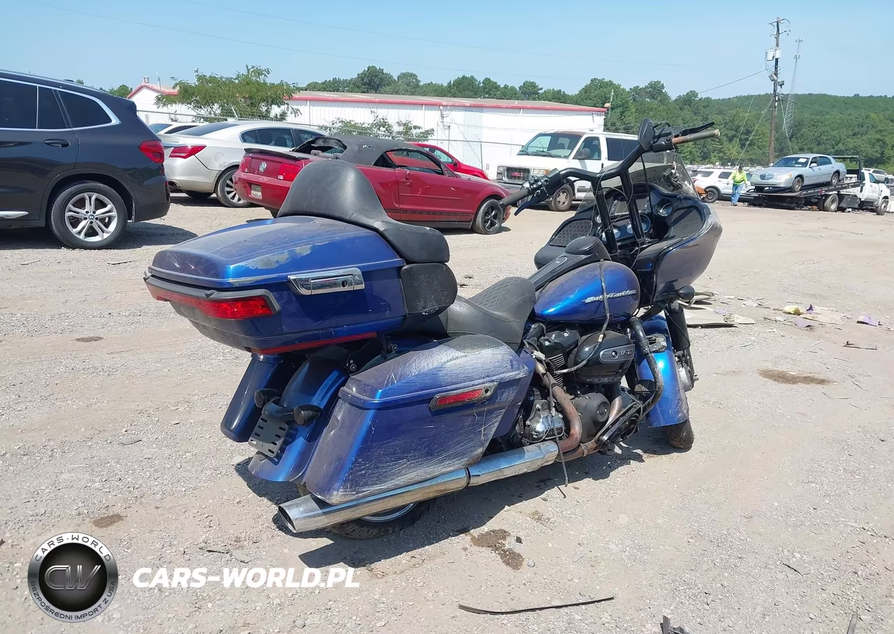 2017 Harley-Davidson Fltrxs Road Glide Special VIN:1HD1KTC37HB634670 - 4