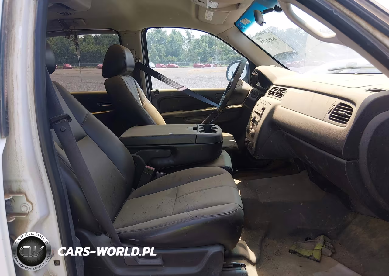 2012 Chevrolet Suburban Commercial VIN:1GNWK5EG3CR205830 - 5