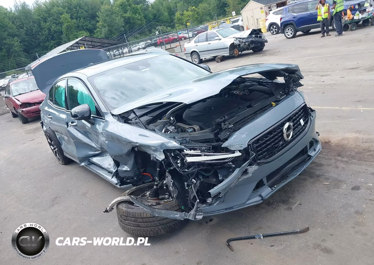 2022 Volvo S60 Recharge Plug-In Hybrid T8 Polestar Engineered Extended Range